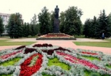 На улицах Дзержинска распускаются цветы