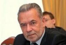 Виктор Сопин: "Предлагаемая Артамоновым поправка в Устав - это политический бесп