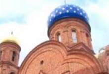 В Дзержинске освятили кресты храма Серафима Саровского