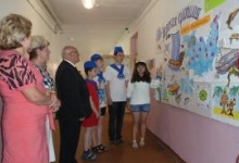 Глава Дзержинска Валерий Чумазин проверил работу школьных лагерей города